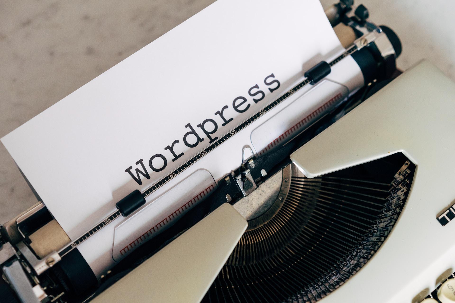15 Plugins Indispensables para WordPress Plugins para tu Web de Negocios